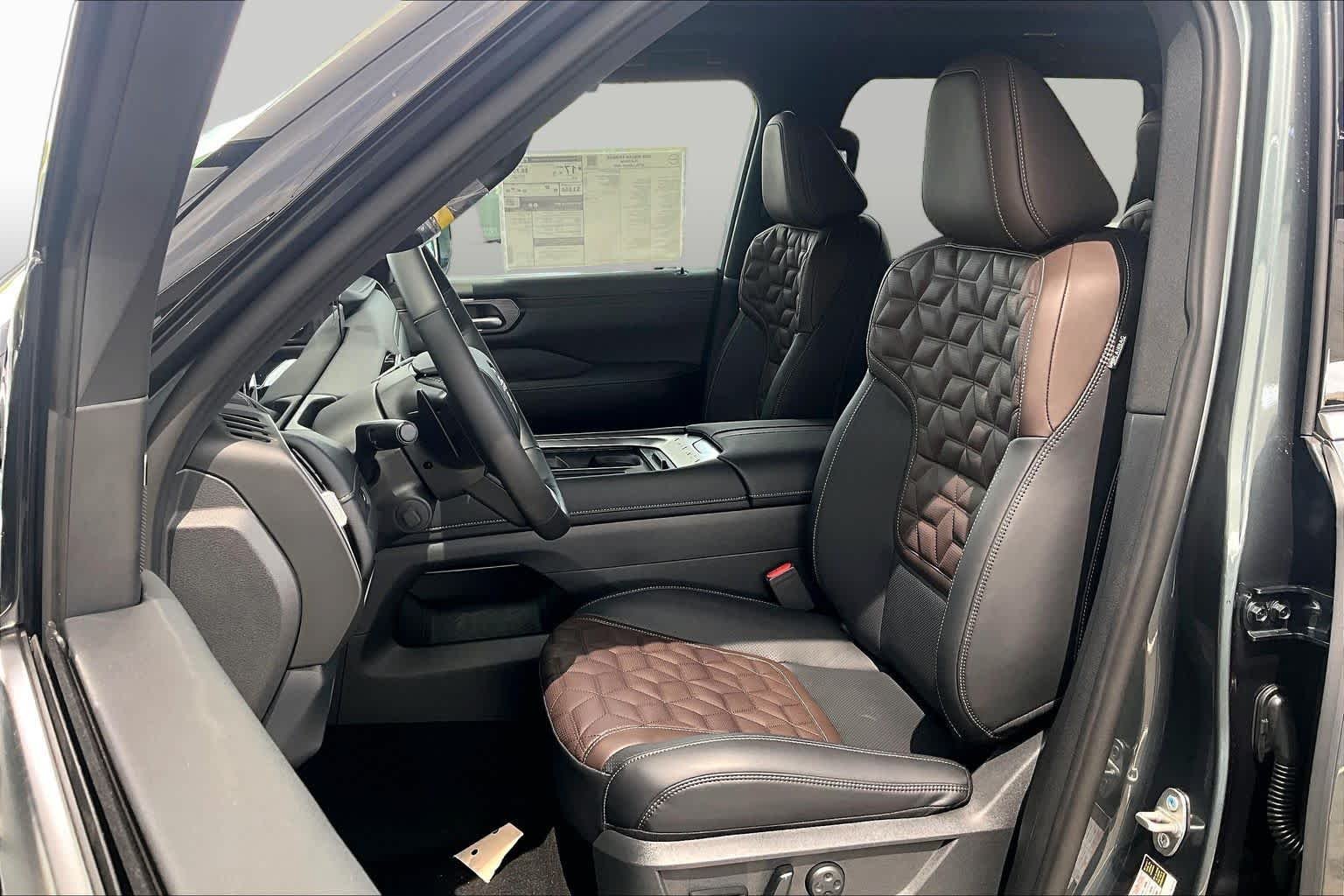 New 2026 Alpine Metallic Nissan Platinum image 15
