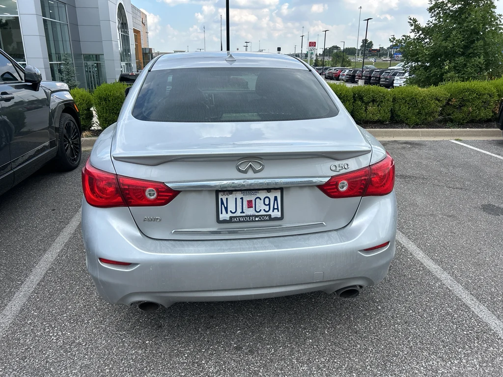 Used 2015 Liquid Platinum INFINITI Premium image 3