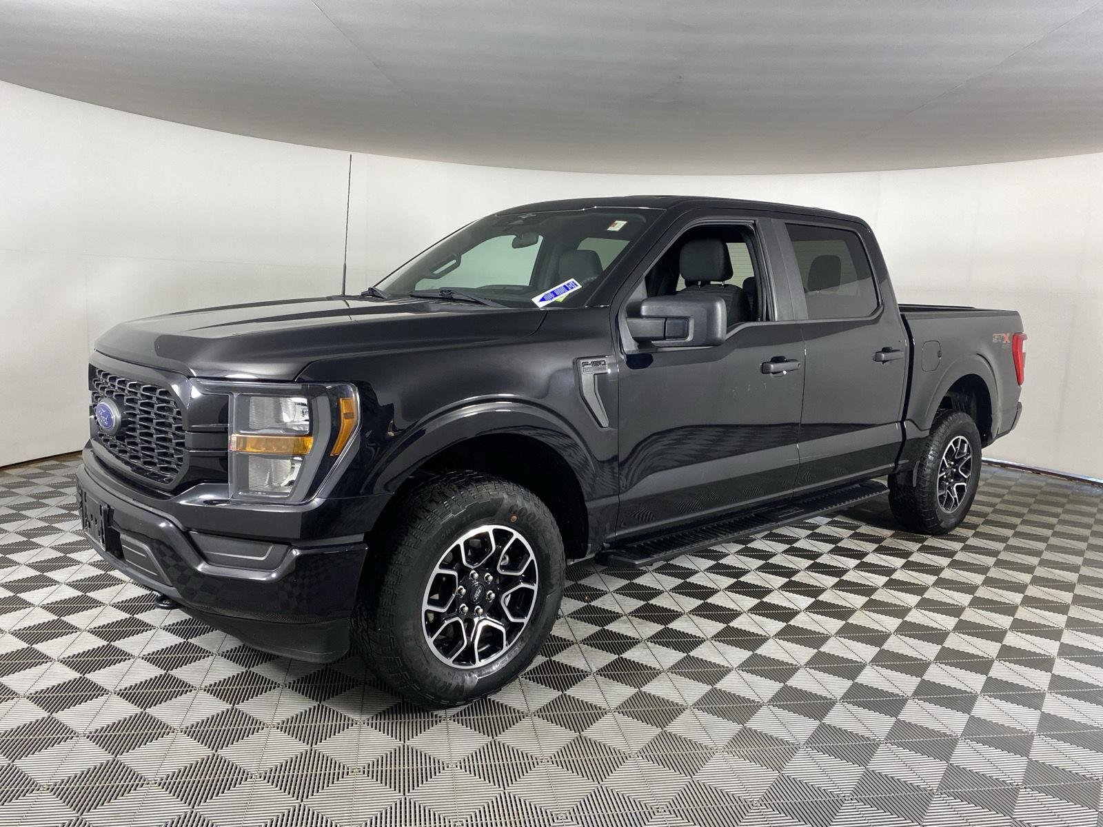 Used 2023 Agate Black Ford XL image 12