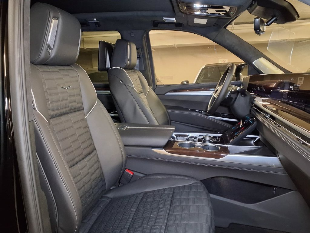 2026 Cadillac Escalade ESV Platinum Sport - Photo 9