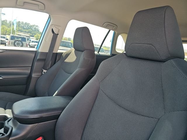 Used 2019 Blue Toyota LE image 19