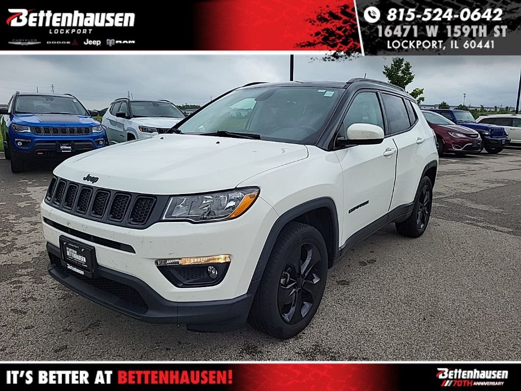Used 2019 White Jeep Latitude image 1