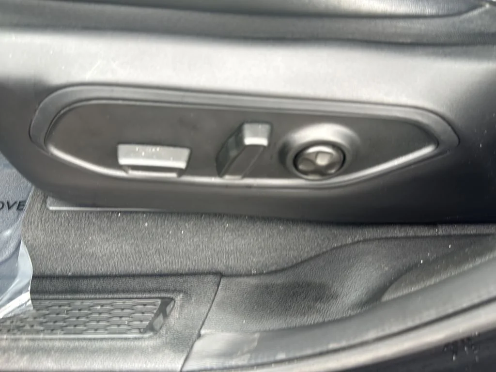 Certified Used 2025 Black Jeep Limited image 28
