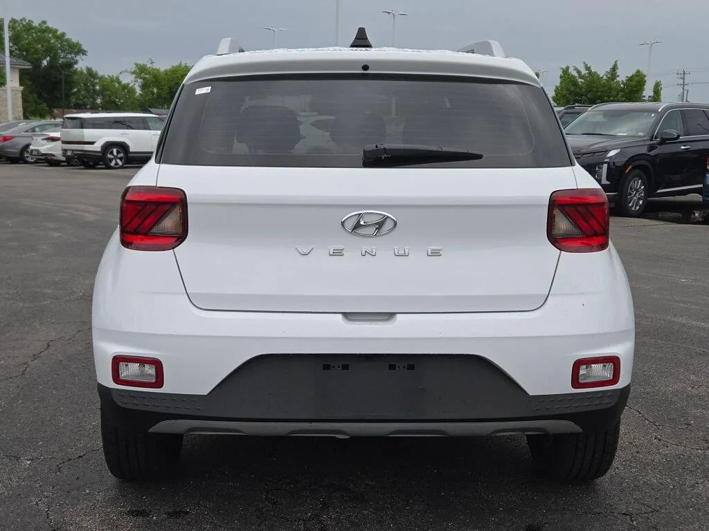 Used 2022 Ceramic White Hyundai SEL image 12