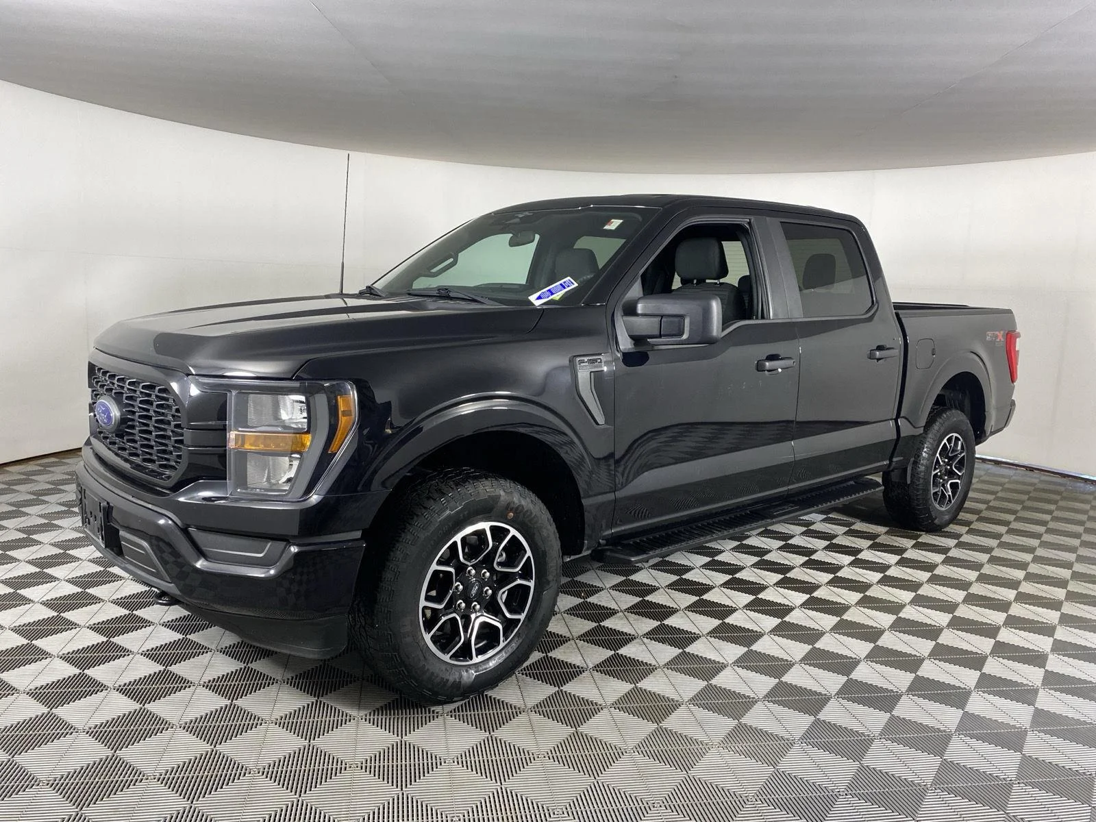 Used 2023 Agate Black Ford XL image 12
