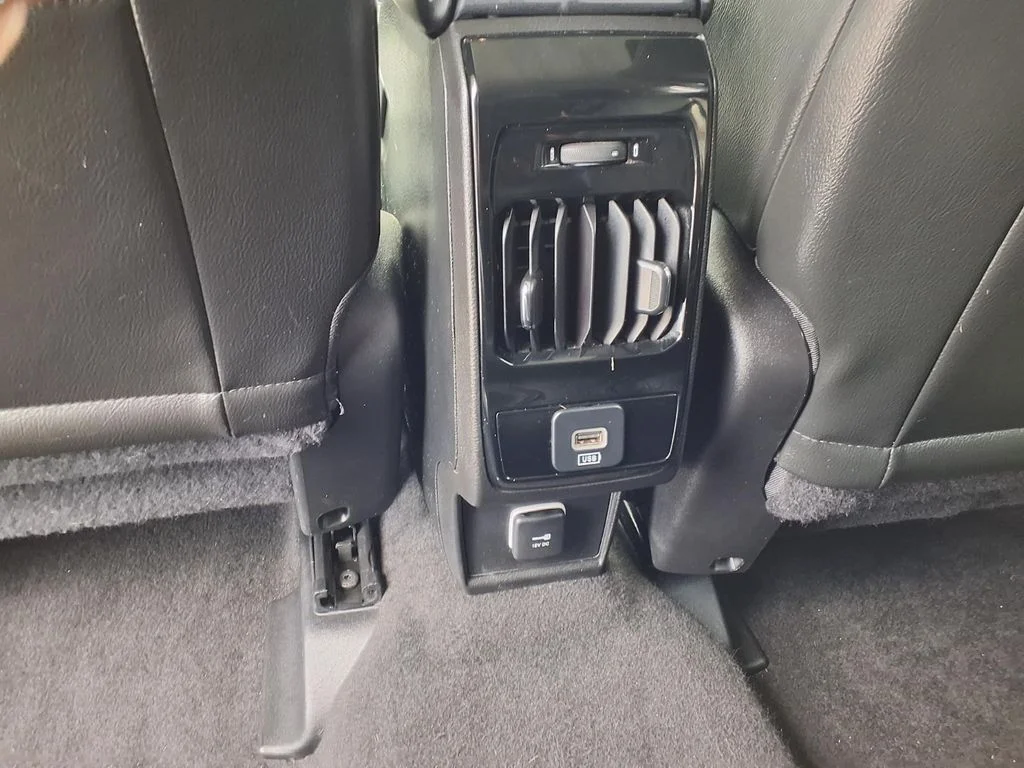 Certified Used 2022 White Jeep Latitude Lux image 26