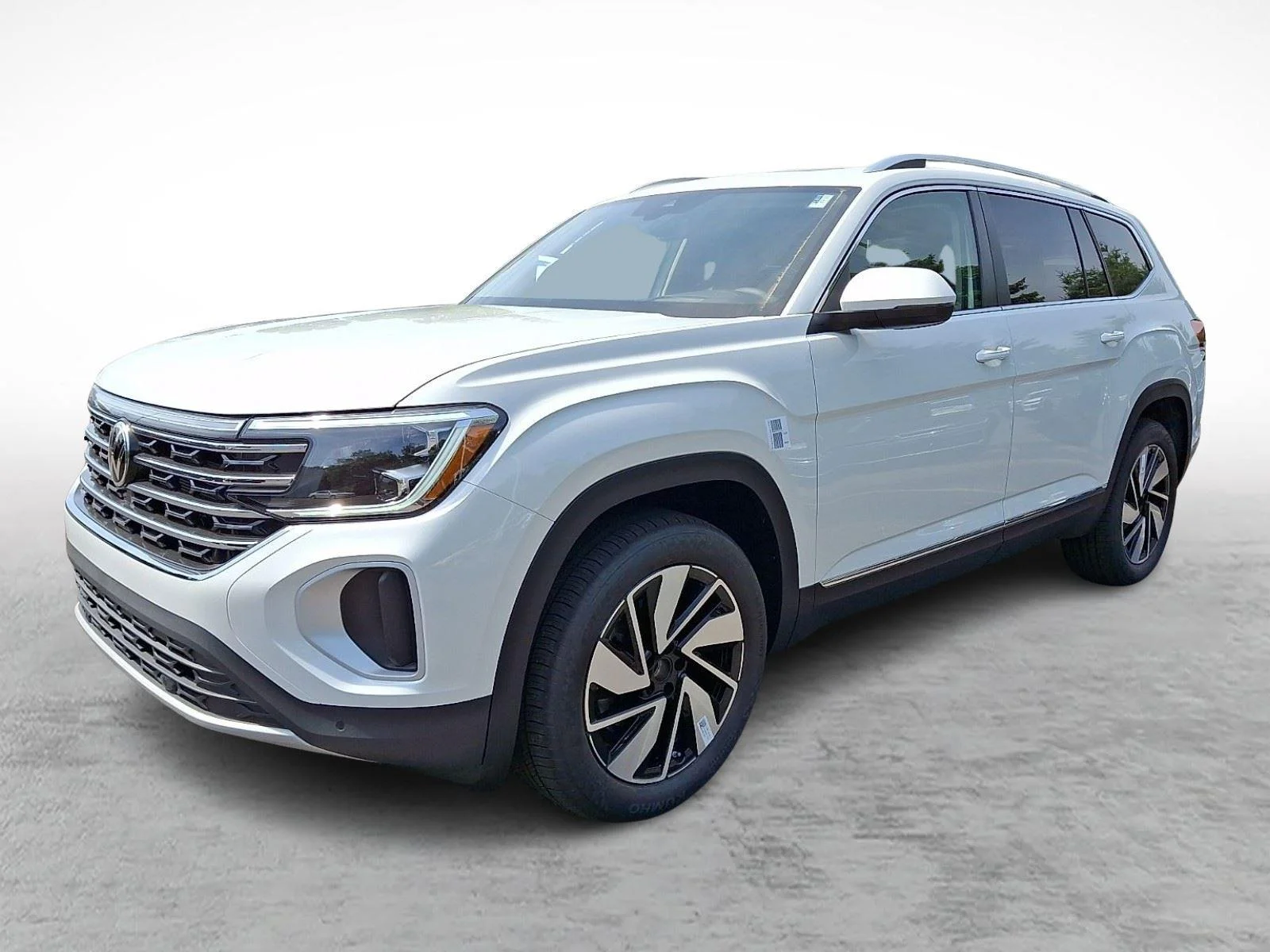 New 2026 0P0P/OPALWHTPRL Volkswagen 2.0T SEL image 3