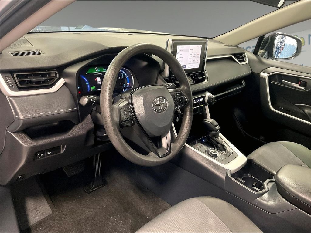 Used 2025 Silver Toyota XLE image 8
