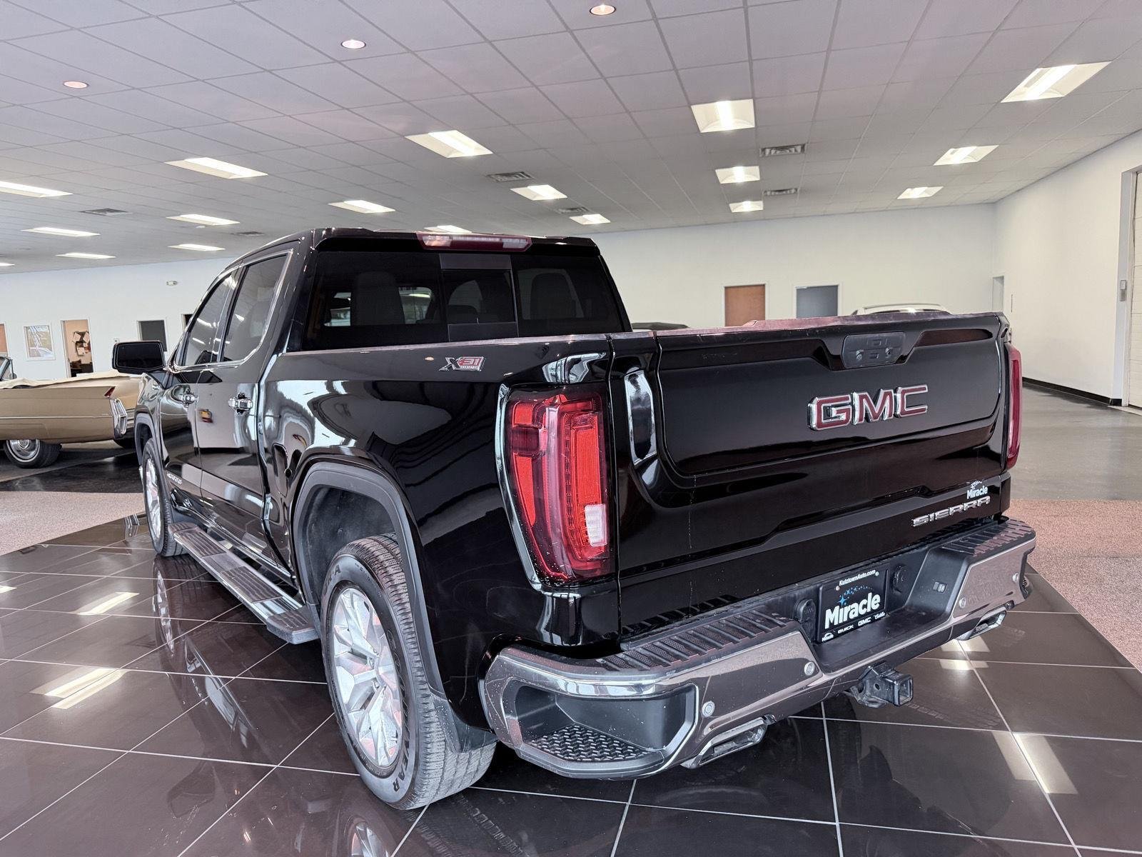 Used 2021 ONYX BLACK GMC SLT image 6
