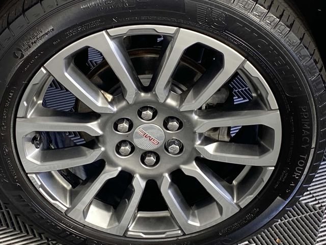 Used 2023 White GMC Denali image 34
