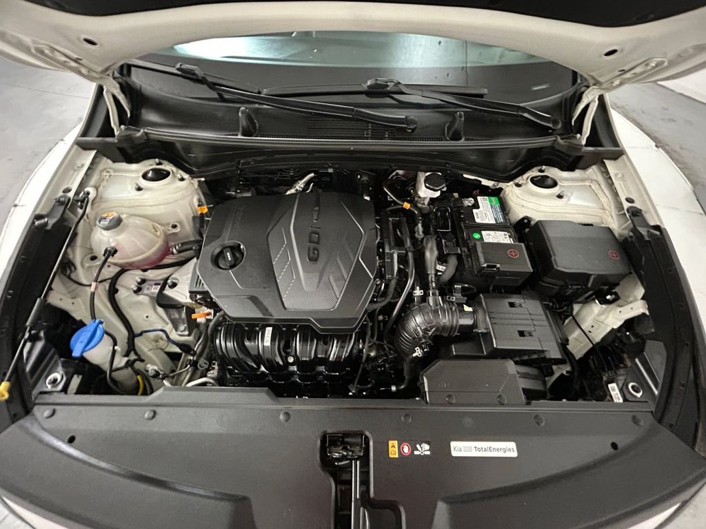 Used 2024 White Kia LX image 21