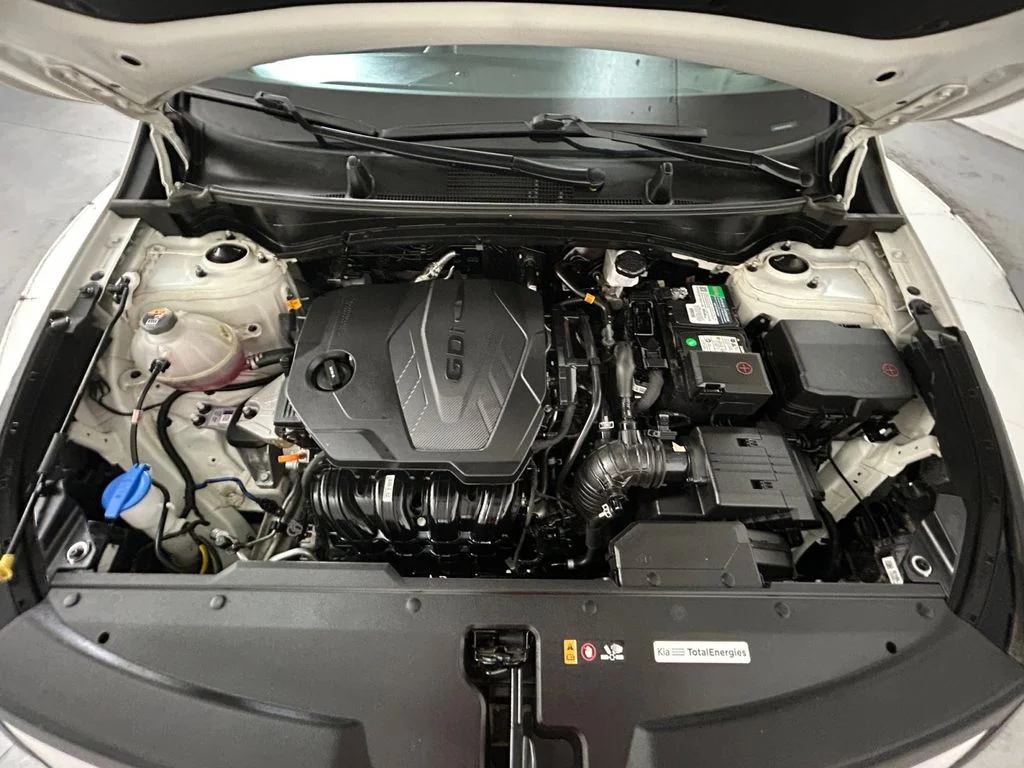 Used 2024 White Kia LX image 21