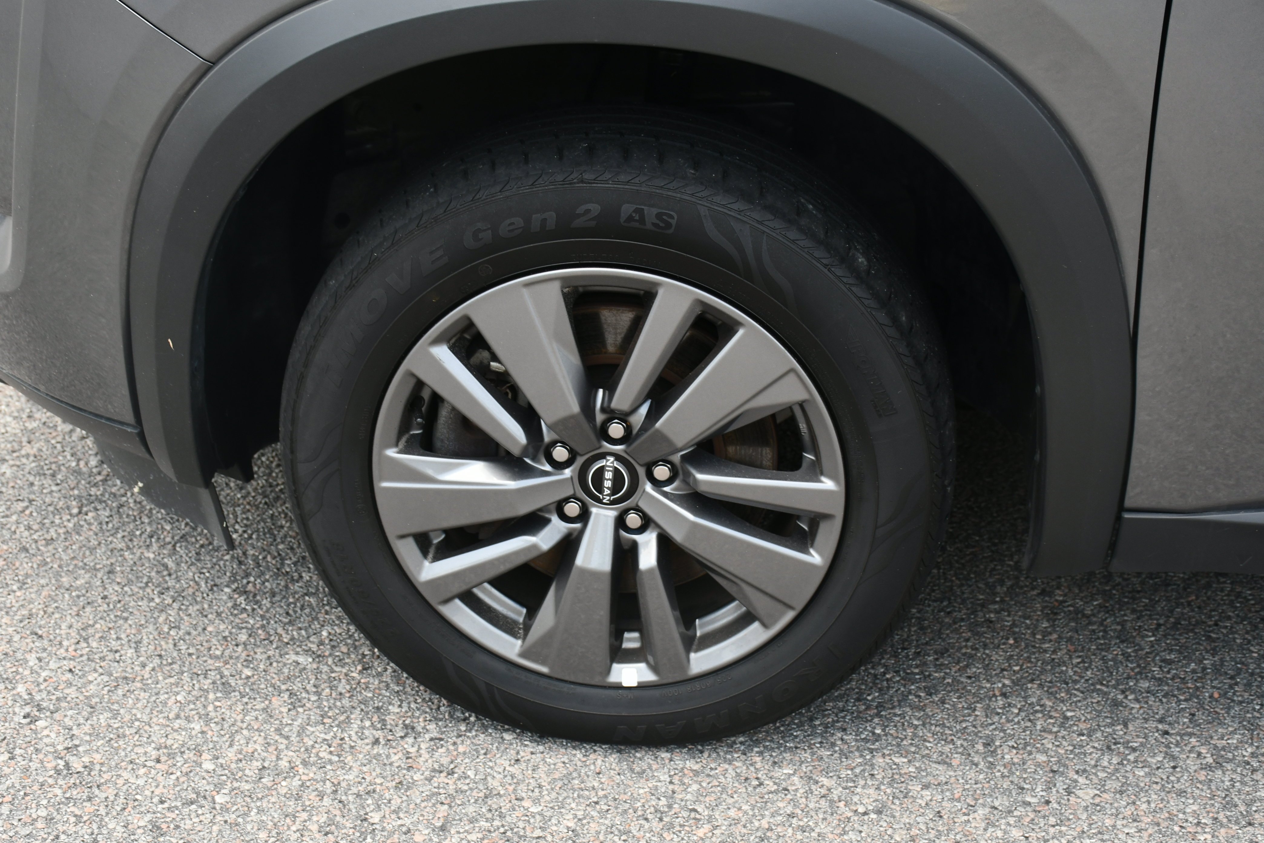 Used 2024 Gray Nissan SV image 21