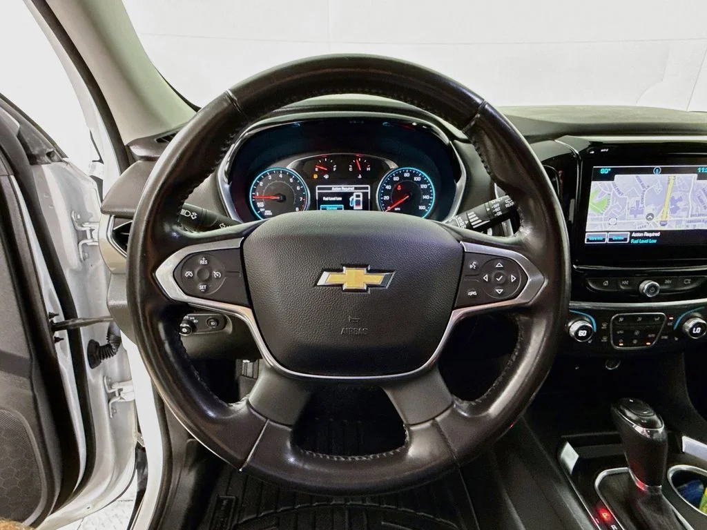Used 2019 Summit White Chevrolet LT Leather image 17