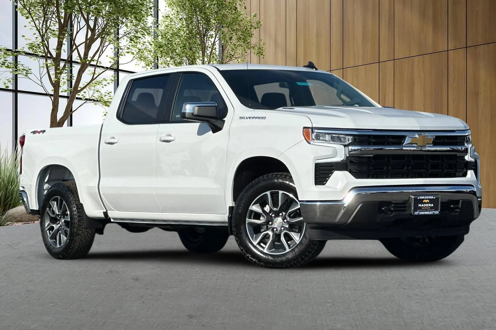 New 2025 Summit White Chevrolet LT (2FL) image 2