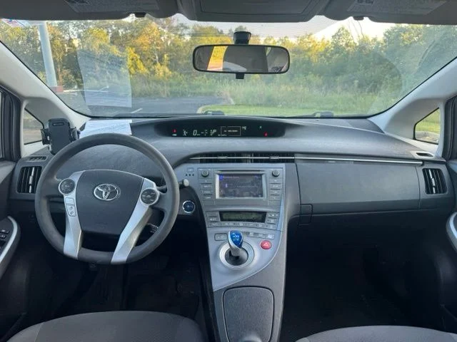 Used 2015 Gray Toyota Two image 16