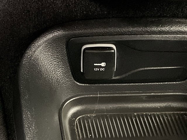 Used 2025 Diamond Black Crystal Pearlcoat Chrysler Select image 24