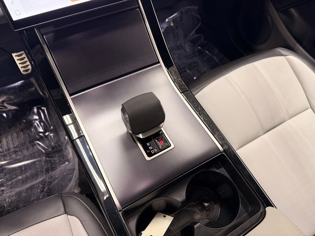 Used 2026 Silver Land Rover  image 18