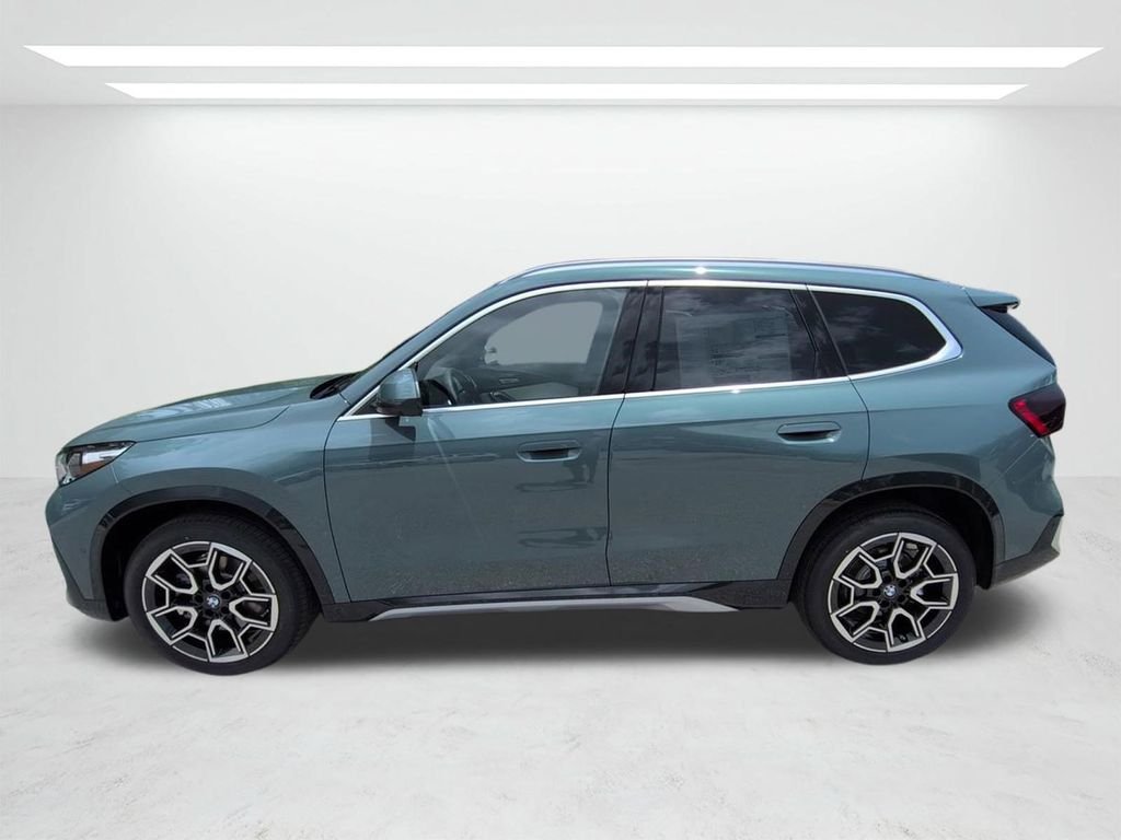 New 2026 Green Metallic BMW xDrive28i image 7