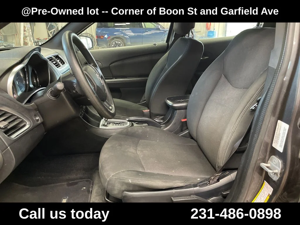 Used 2014 Gray Dodge SE image 14