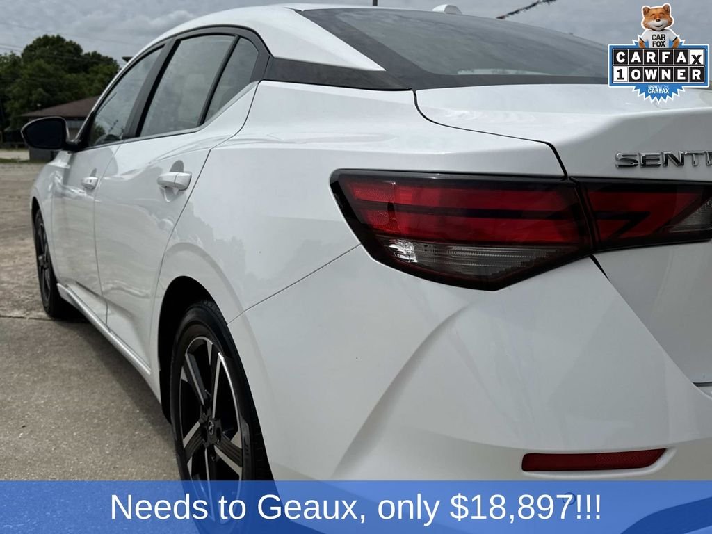 Used 2025 White Nissan SV image 12