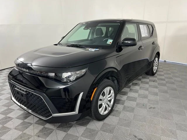 Used 2024 Black Kia LX image 3