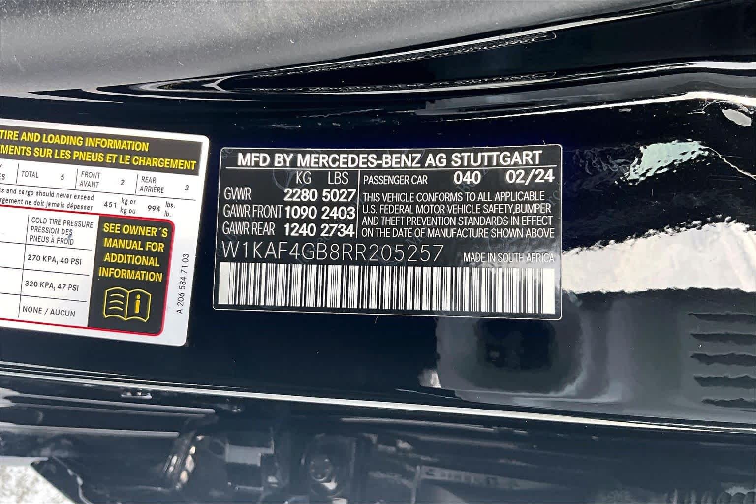 Used 2024 Obsidian Black Metallic Mercedes-Benz C 300 image 31