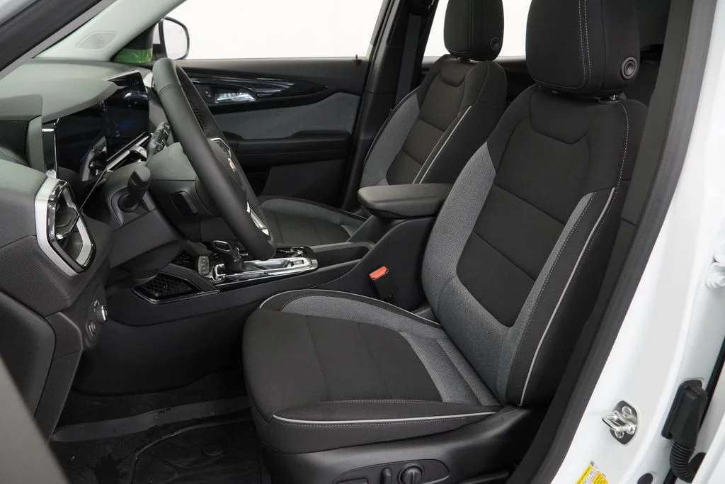 New 2026 White Chevrolet LT image 6