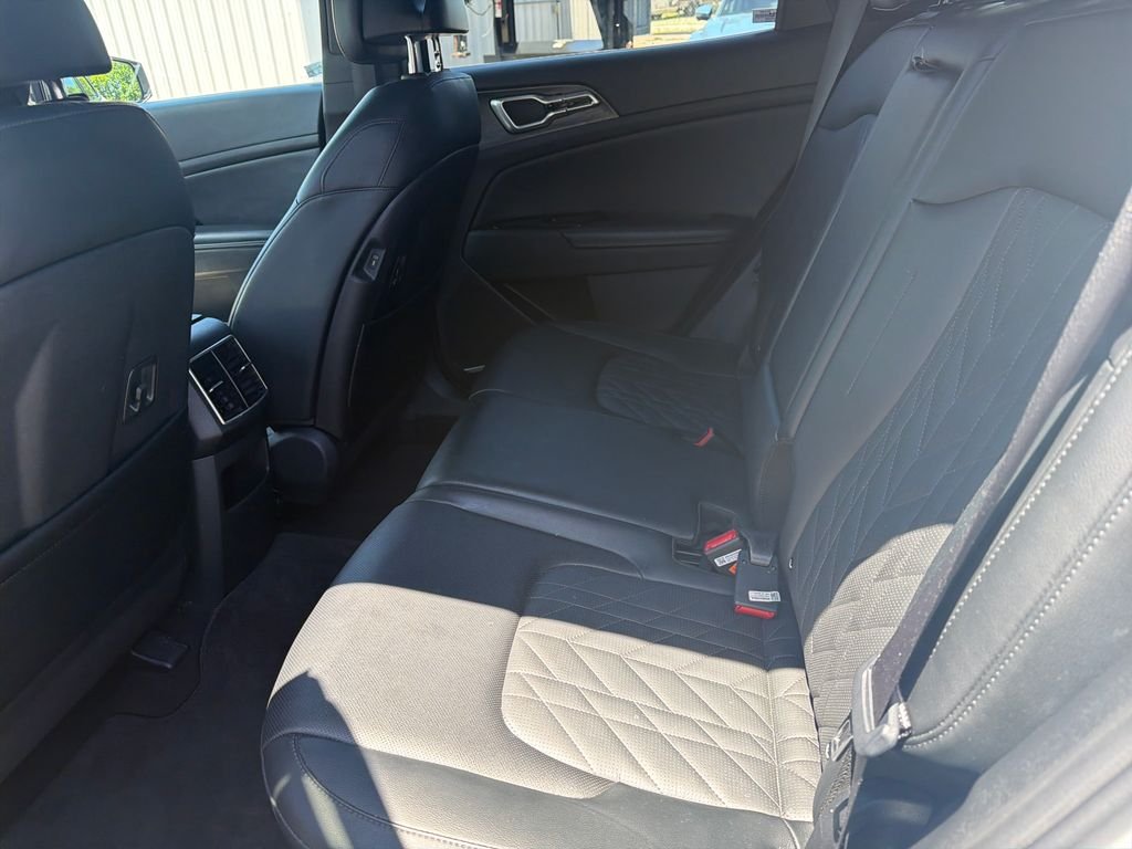 Used 2024 White Kia X-Line image 25