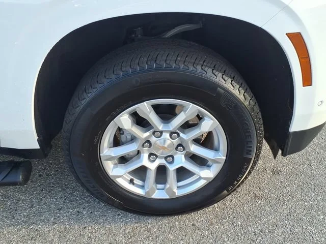 Used 2026 Summit White Chevrolet LT image 13