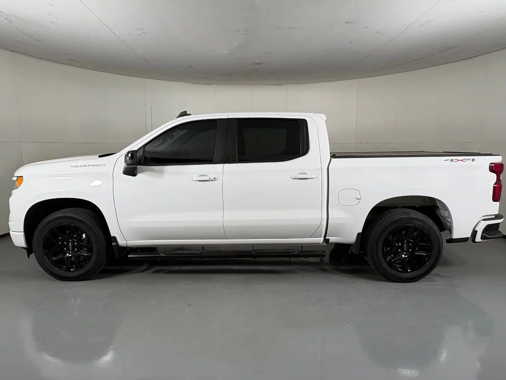 Used 2023 White Chevrolet RST image 5