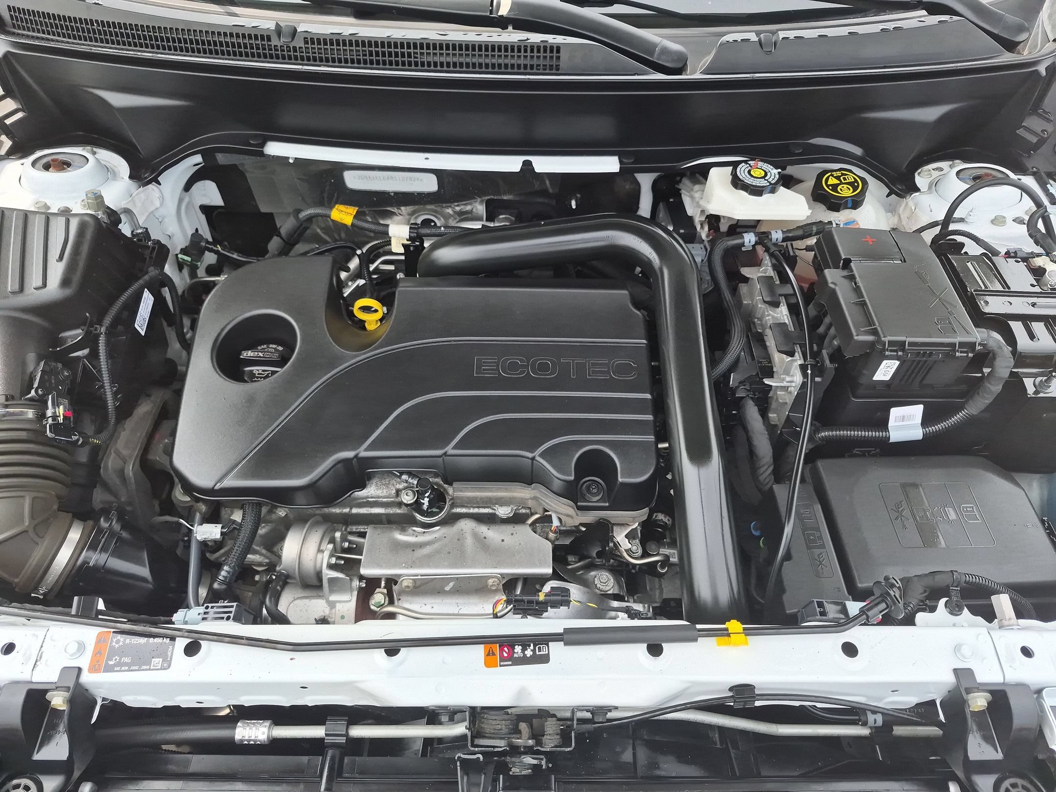 Used 2024 Summit White Chevrolet LT image 32