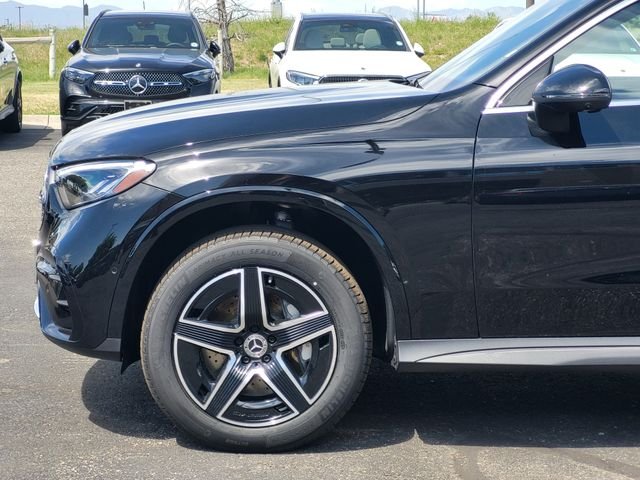 New 2026 Black Mercedes-Benz GLC 300 image 8