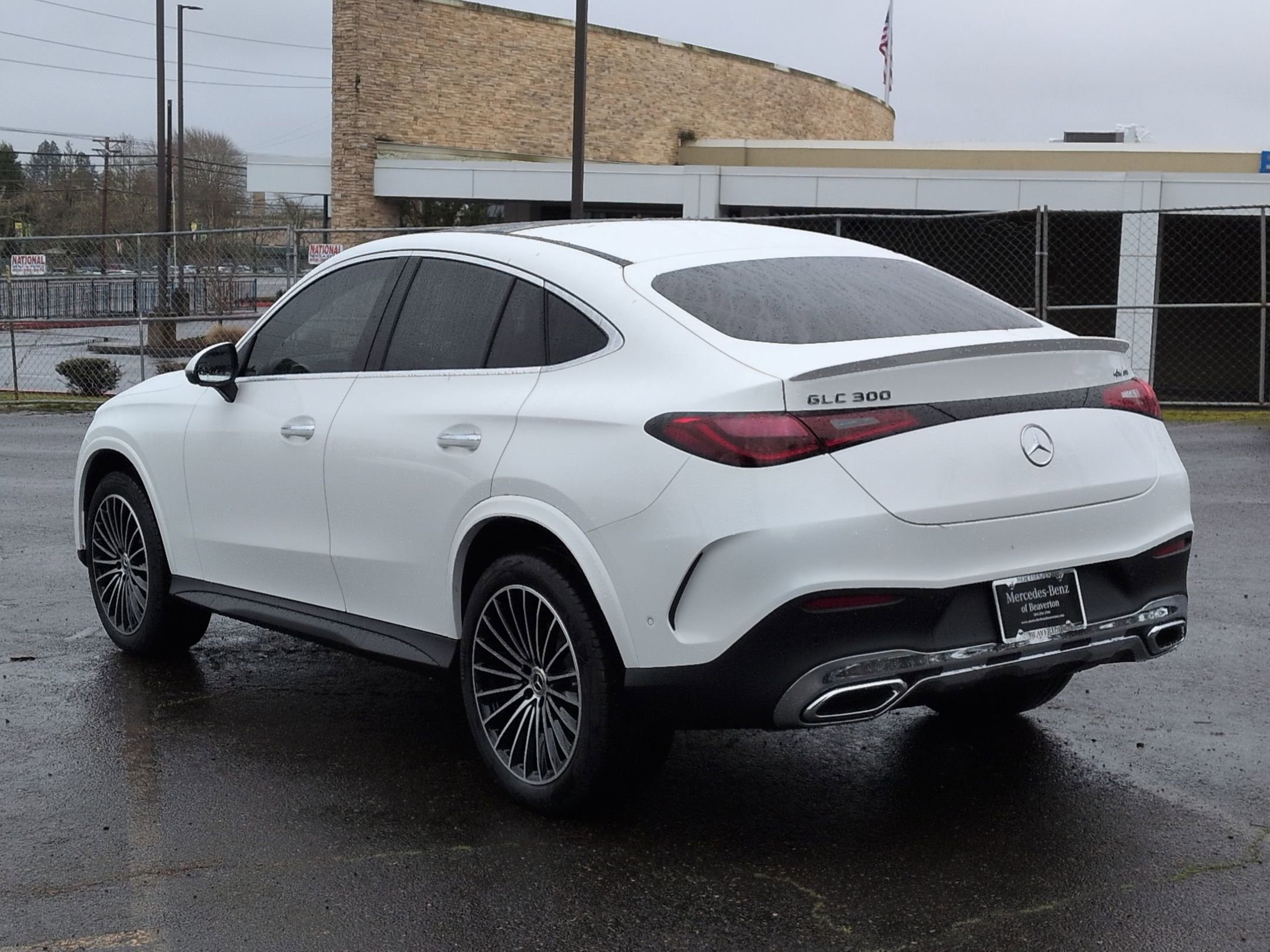 New 2026 Polar White Mercedes-Benz GLC 300 image 42