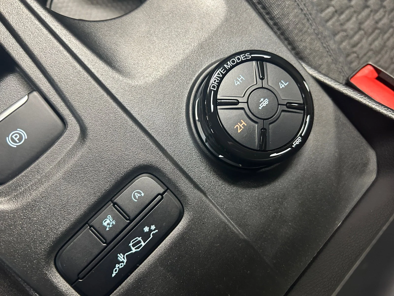 New 2026 Carbonized Grey Metallic Ford XLT image 19