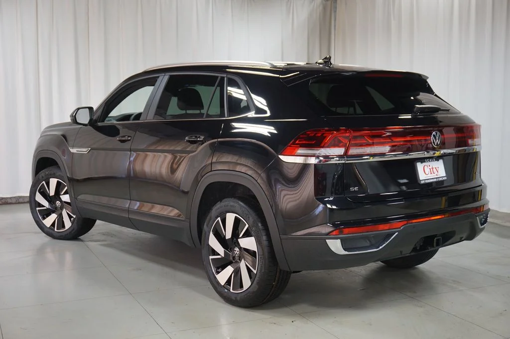 New 2026 Deep Black Volkswagen 2.0T SE w/Technology image 8