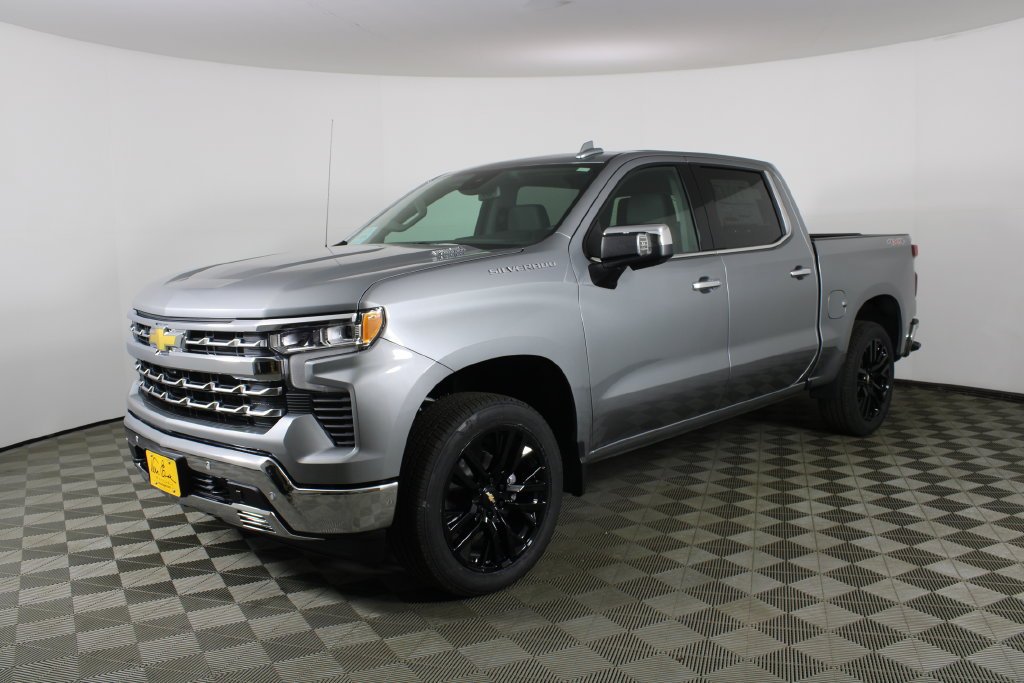 2026 Chevrolet Silverado 1500 LTZ - Photo 3
