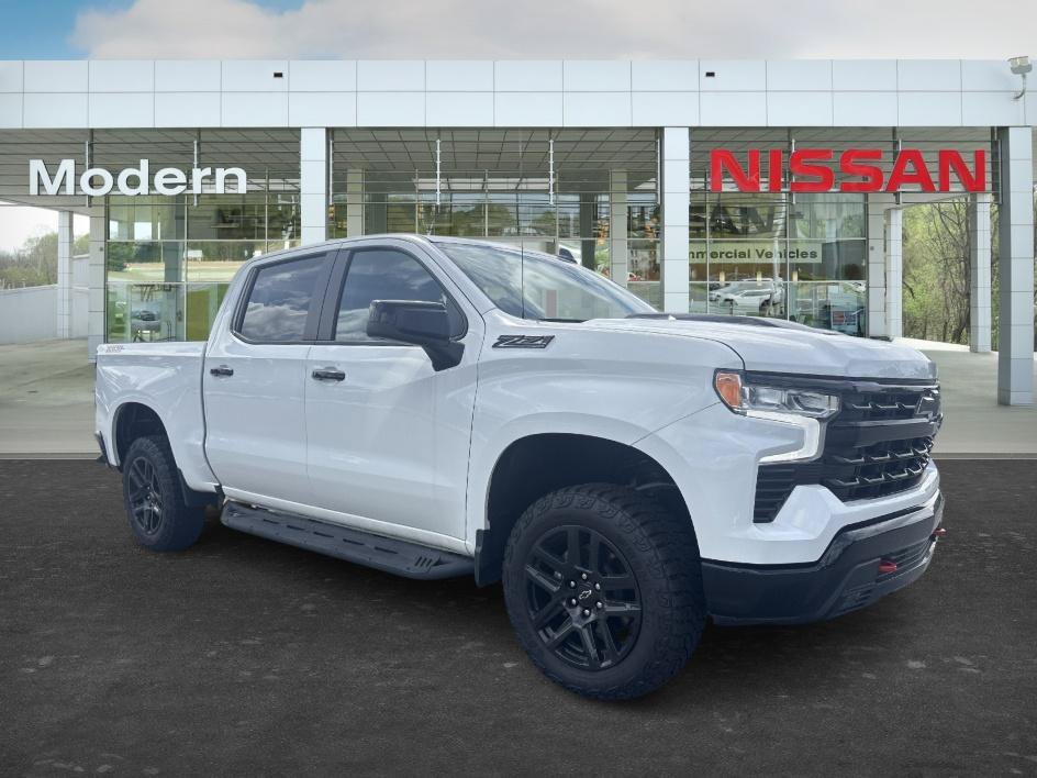Used 2024 Summit White Chevrolet LT Trail Boss image 7