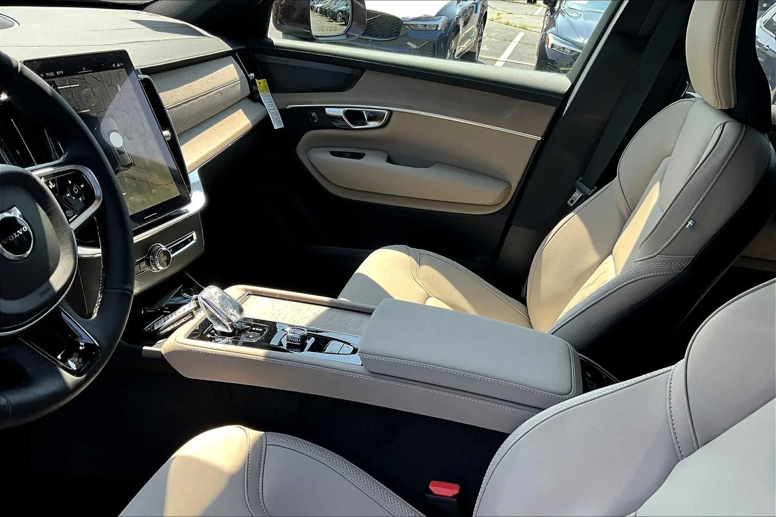 2026 Volvo XC90 Plus - Photo 10