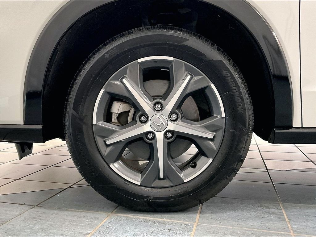 Used 2025 White Honda EX-L image 7