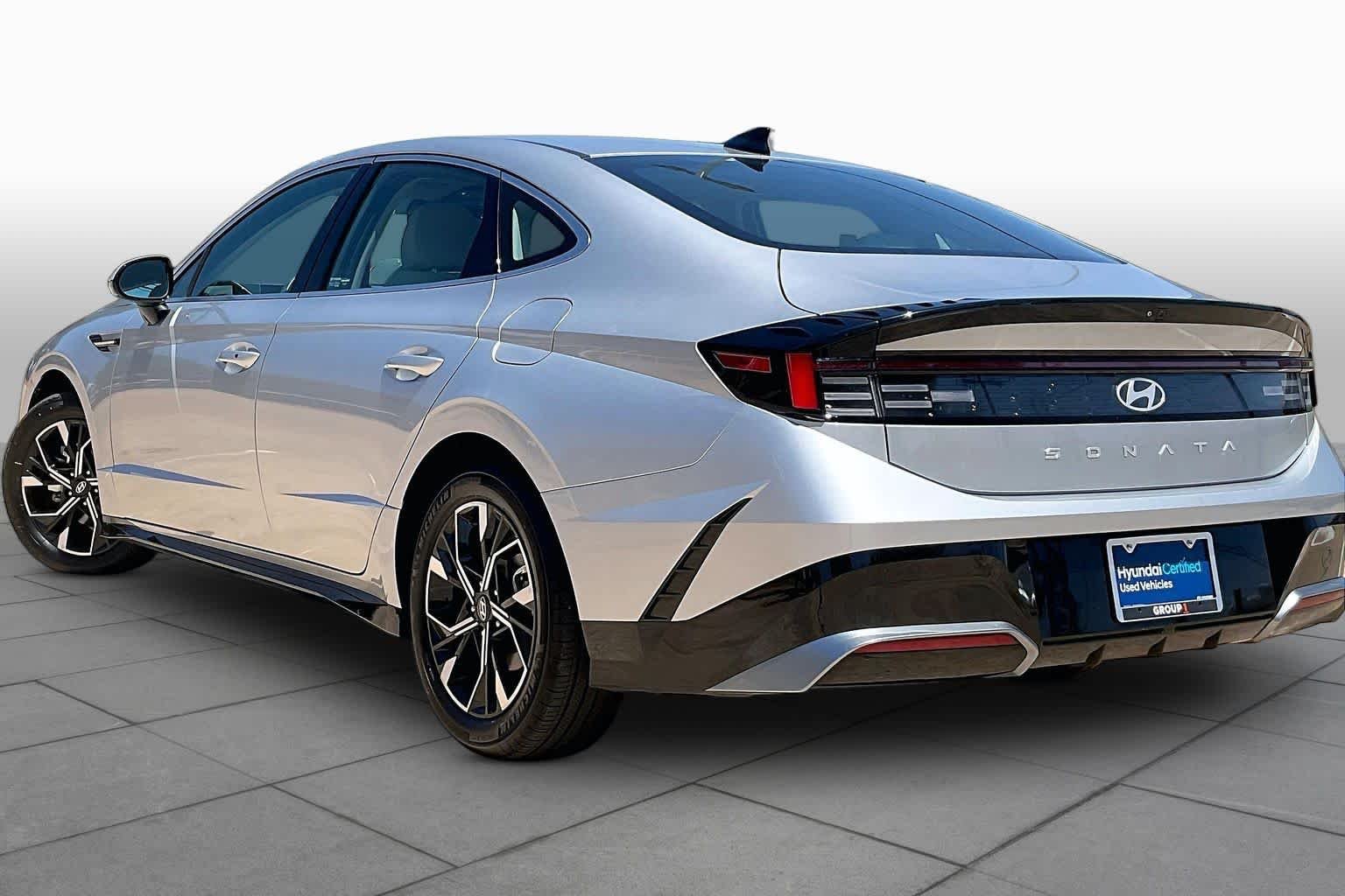 2025 Hyundai Sonata SEL - Photo 12