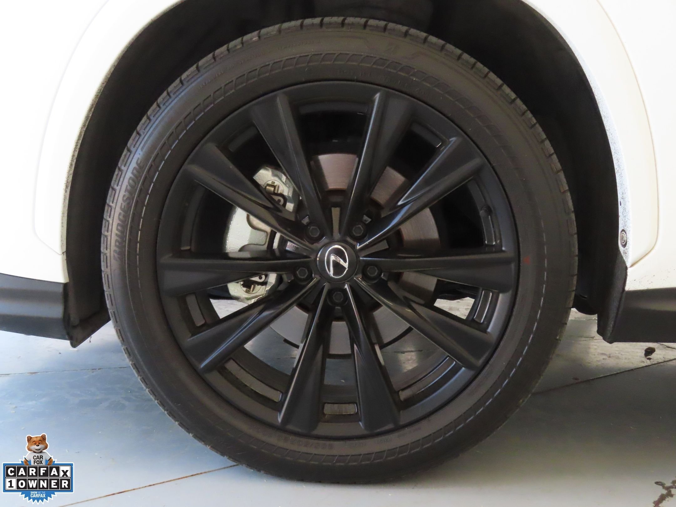 Used 2024 White Lexus 350 F SPORT Handling image 29
