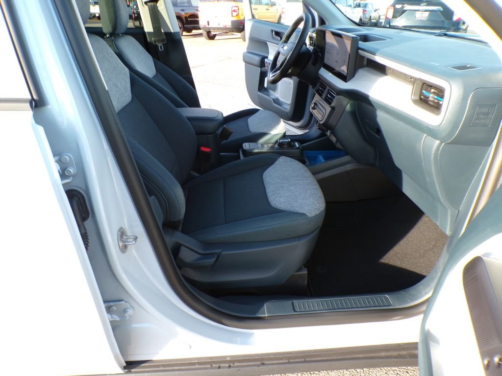 New 2026 Space White Metallic Ford XLT image 24