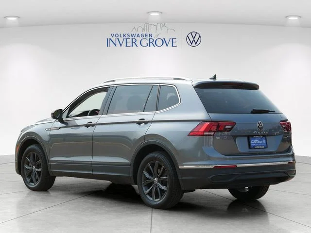 Certified Used 2022 Gray Volkswagen 2.0T SE image 5