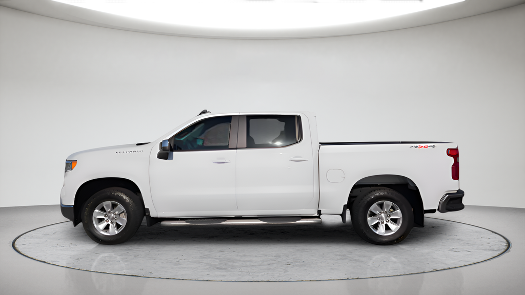 Used 2024 White Chevrolet LT image 8
