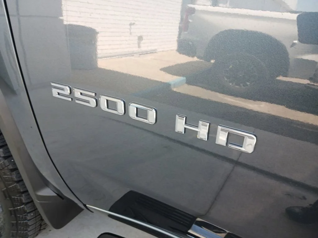Used 2020 Shadow Gray Metallic Chevrolet High Country image 35