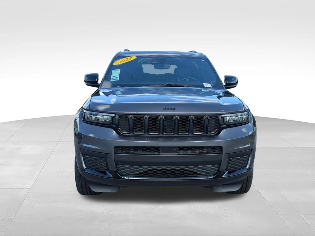 Used 2022 Gray Jeep Altitude image 25