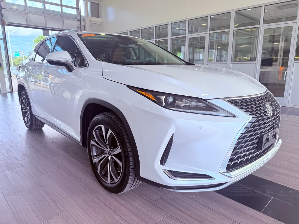 Used 2021 Eminent White Pearl Lexus RX 350 image 3