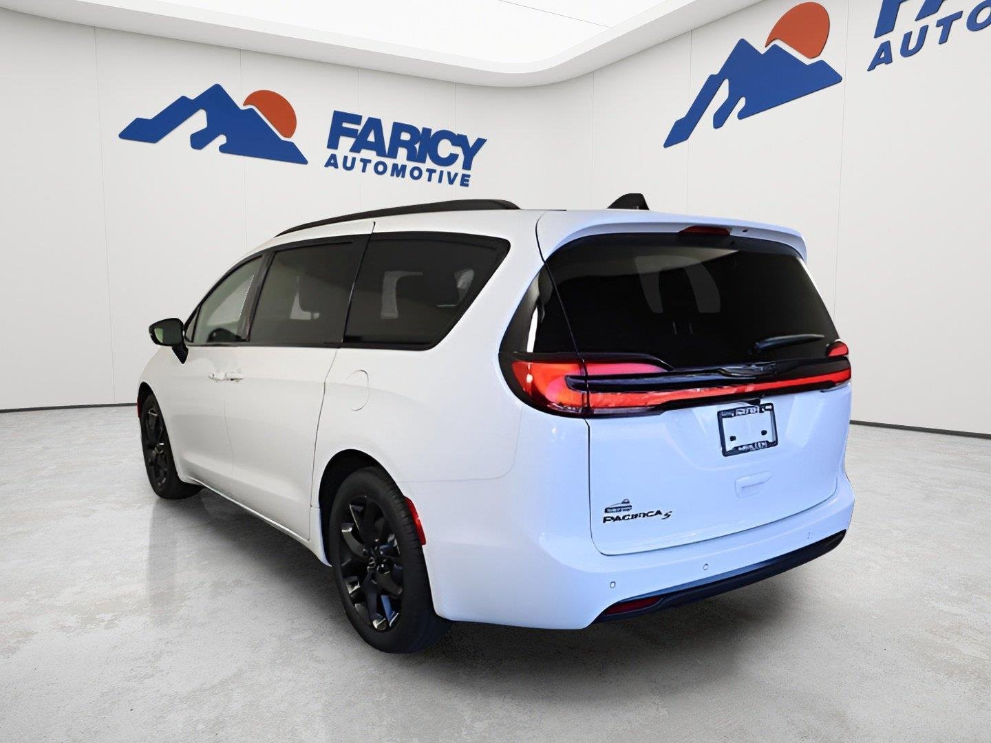 2026 Chrysler Pacifica Select - Photo 6