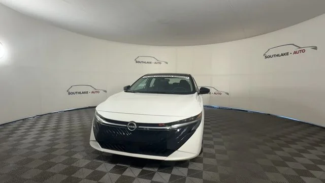 New 2027 Aspen White TriCoat / Super Black Two-tone Nissan SR image 3